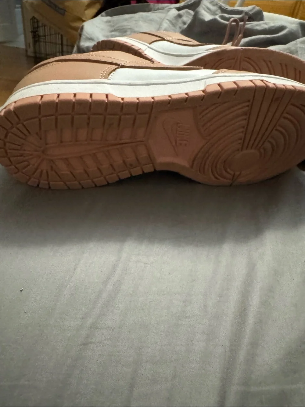 Nike Women's Low-Top Sneakers in White and Blush